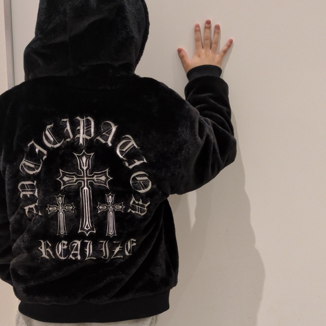 クロスモチーフがインパクト抜群❢|MAKI+IZE（マキプラスアイズ）